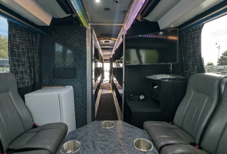 15 bed band bus interior 3 2mb