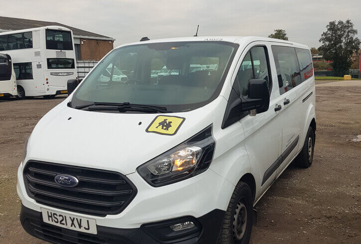 2021 (21) Ford Transit Kombi - Image 1